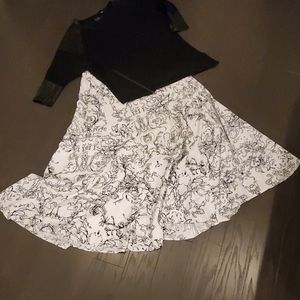 A-Line Black and White Floral Pattern Skirt
